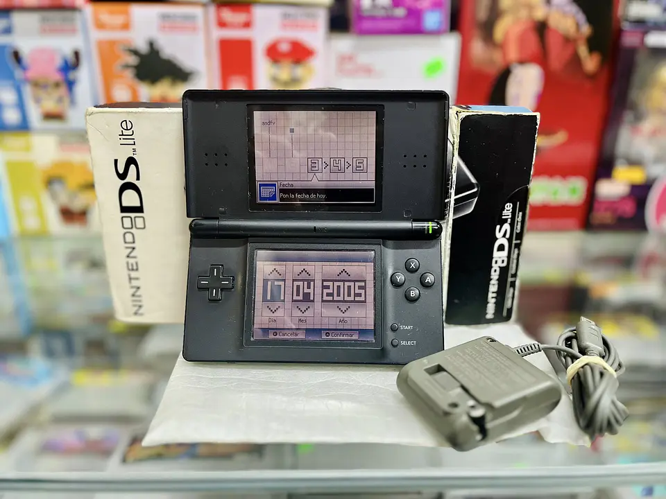 Nintendo ds lite en caja 2