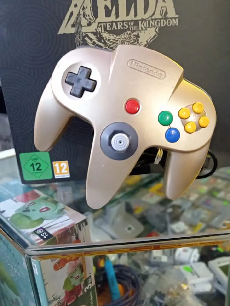 Mando n64 dorado 2