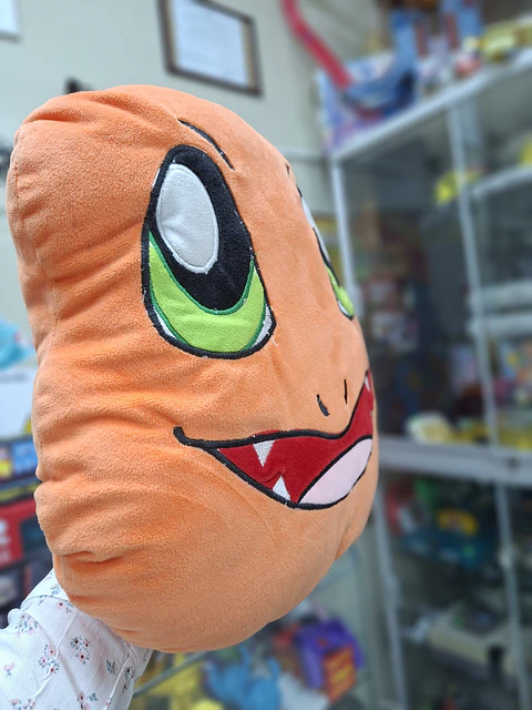 Almohada charmander