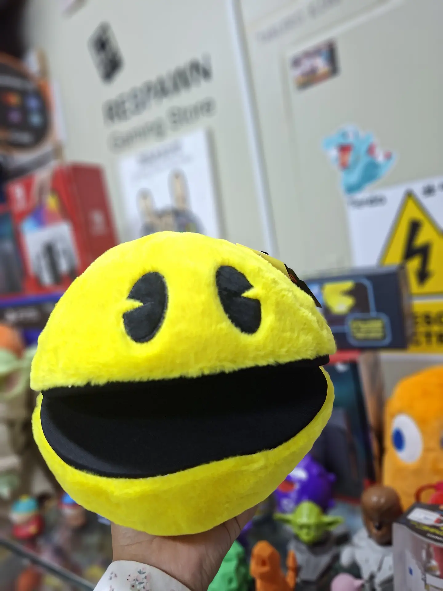 Peluche pacman grande 1