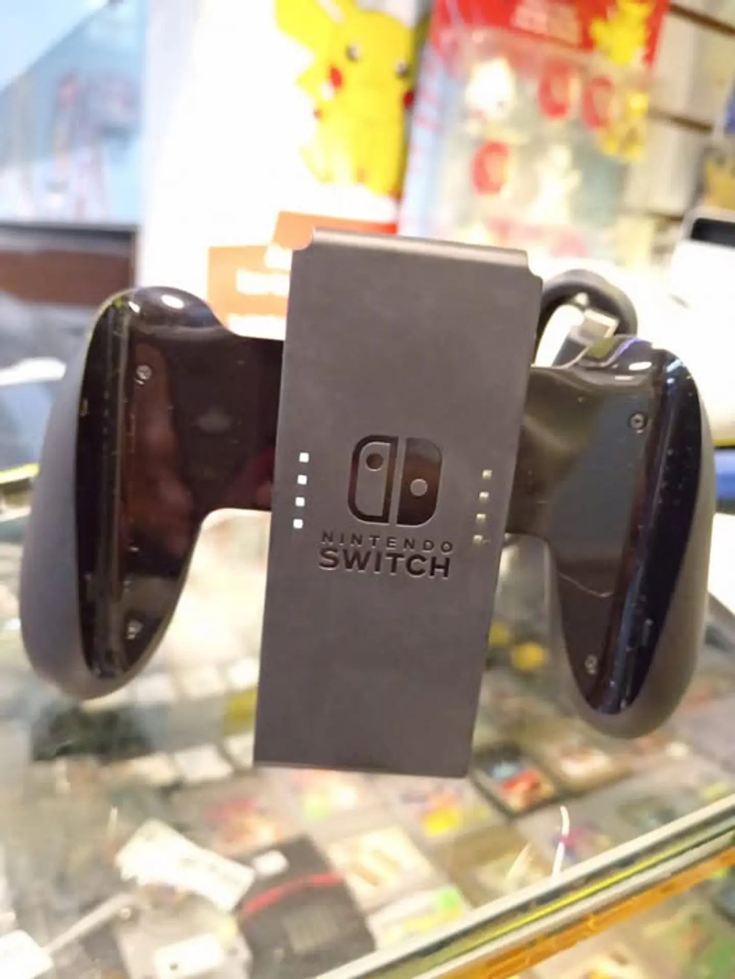 Joycon grip switch 1