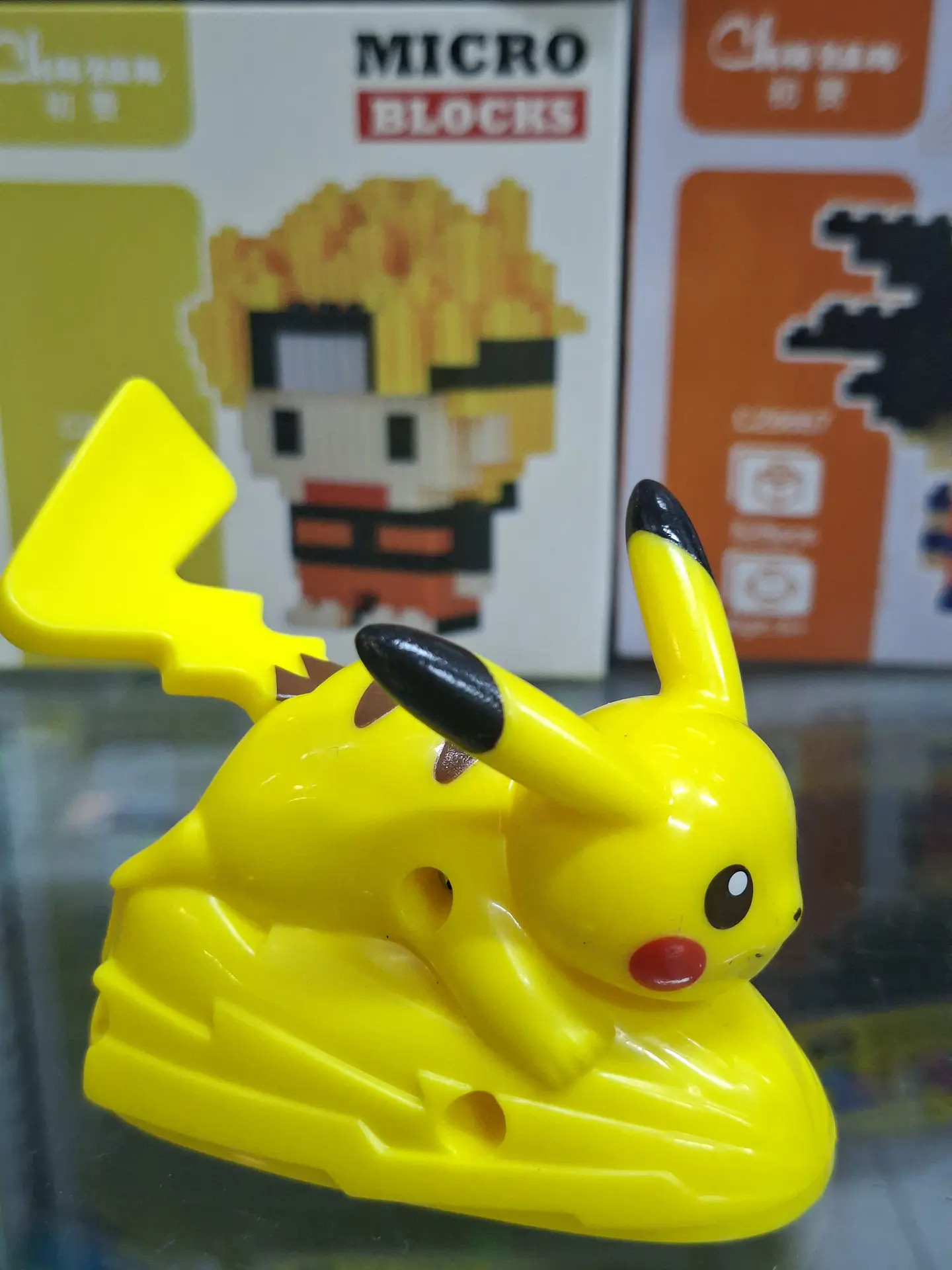 Pokemom Mcdonald en caja 2