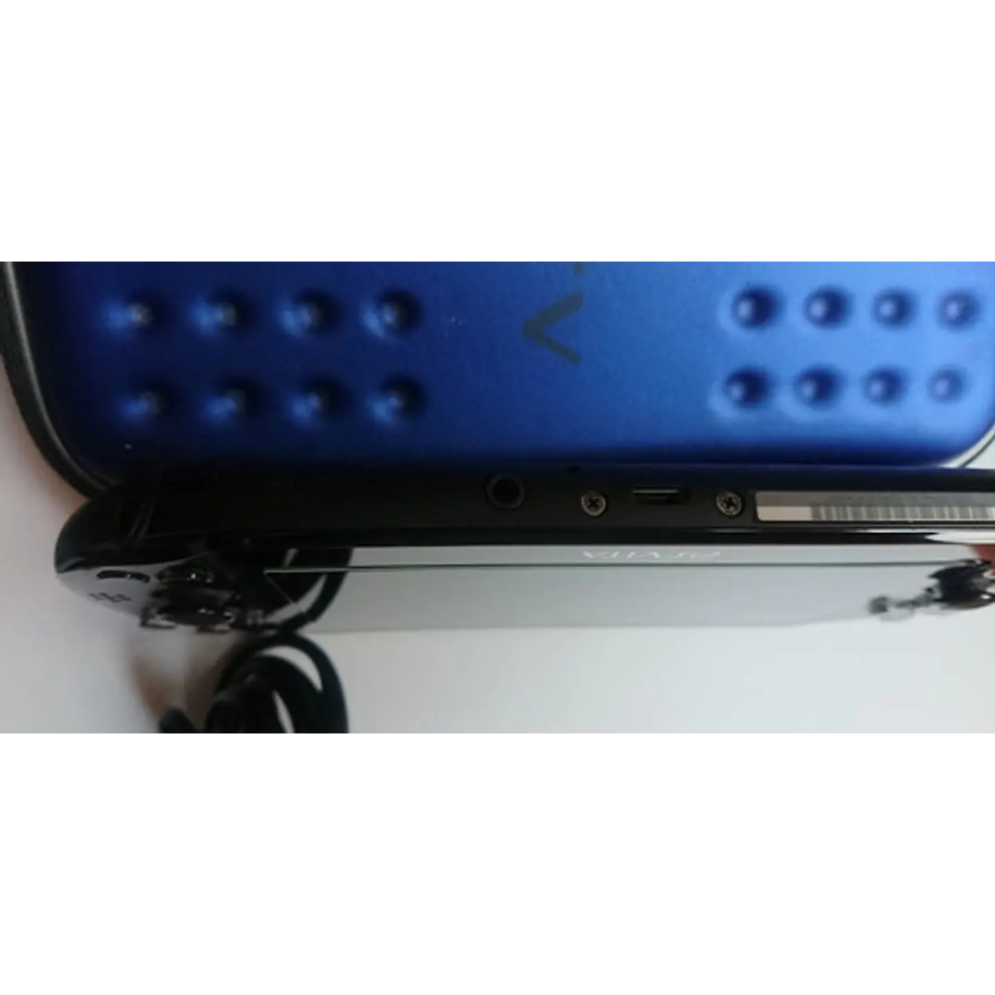 Consola Ps Vita Slim 4