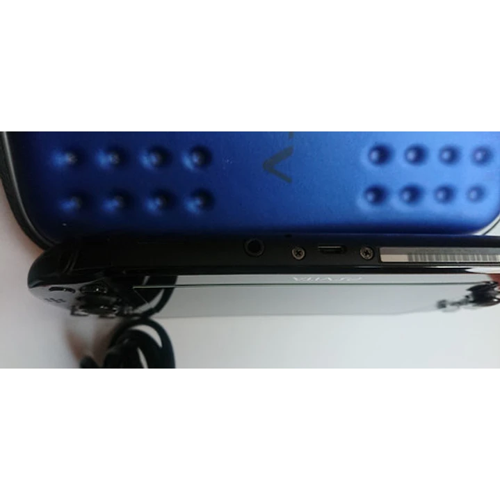 Consola Ps Vita Slim 4