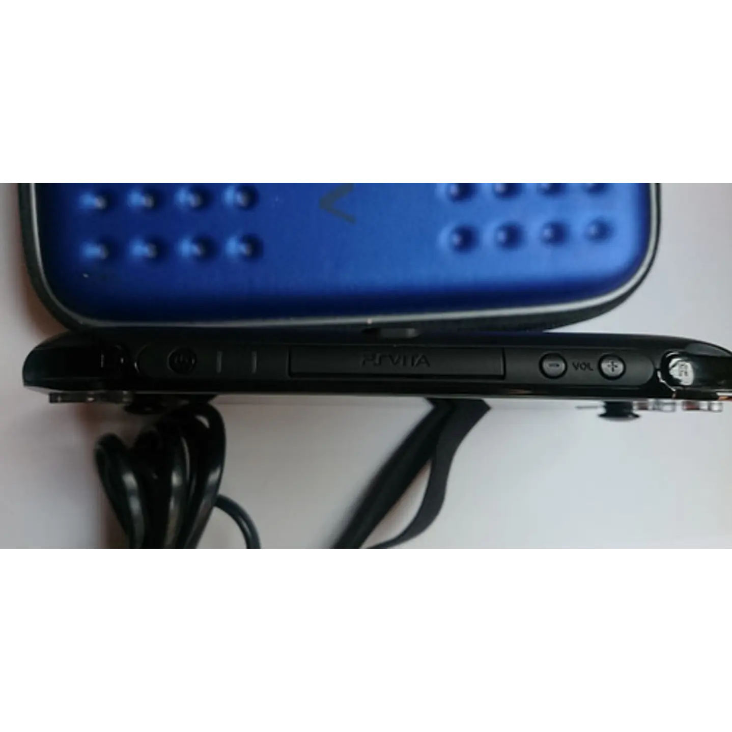Consola Ps Vita Slim 5