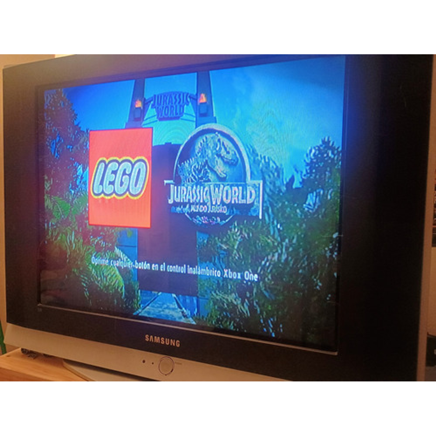 Lego Jurassic World Xbox One 4