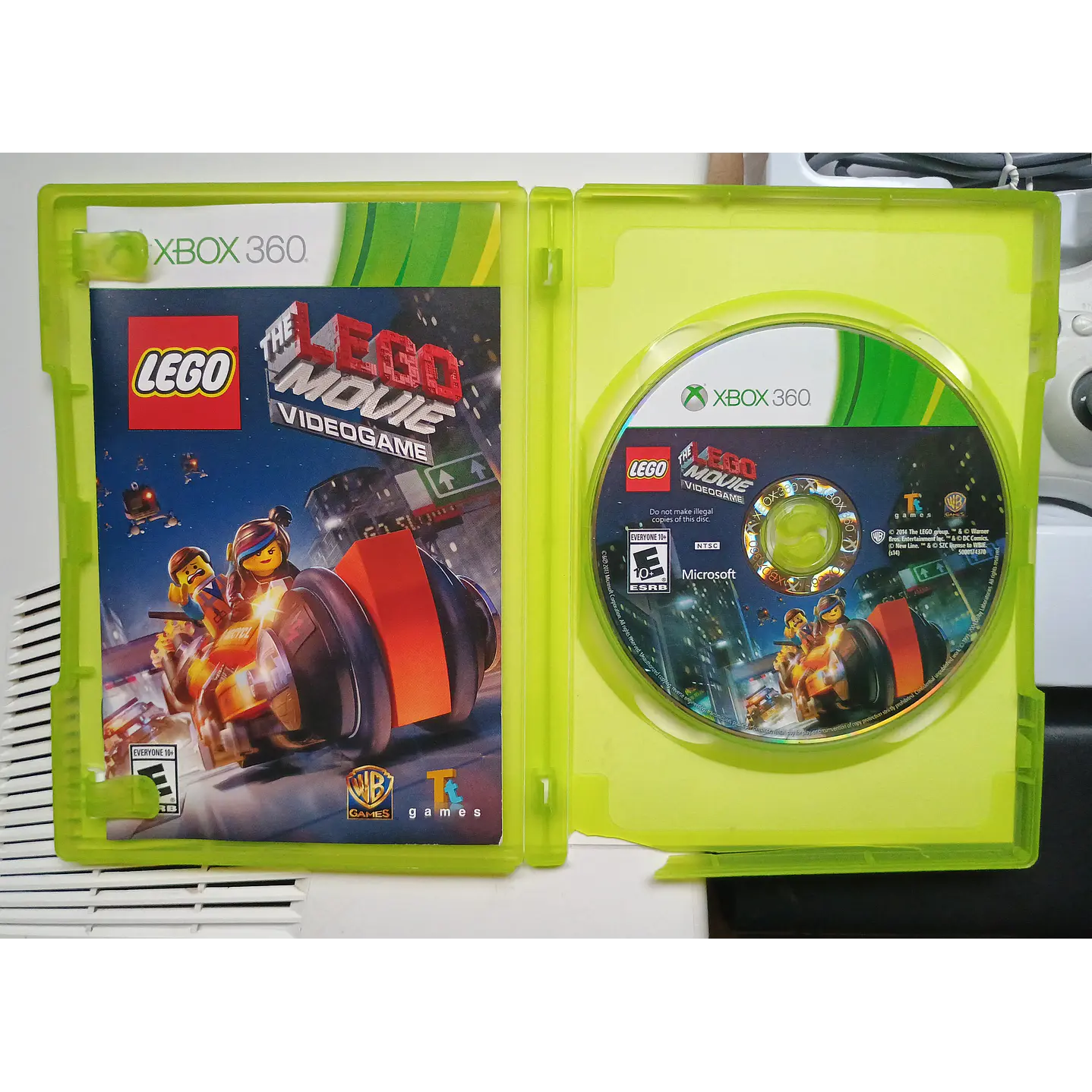 Consola Xbox 360 Slim  10