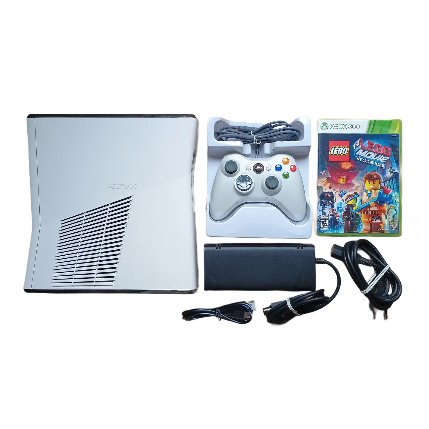 Consola Xbox 360 Slim  1
