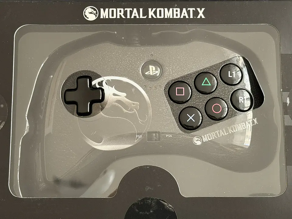 Control alámbrico Wired Fight Pad Mortal Kombat X para PS4 / PS3 3