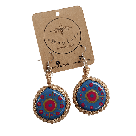 Aros diseño único hecho a mano - Tapitas pintadas a mano