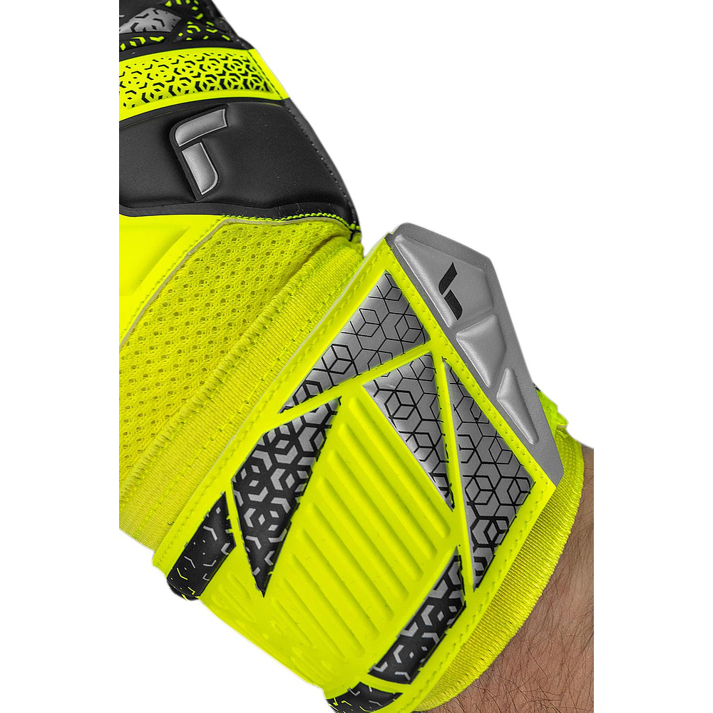 Guante Arquero Attrakt Solid Adulto GK25 (Amarillo Fluor/Plateado)