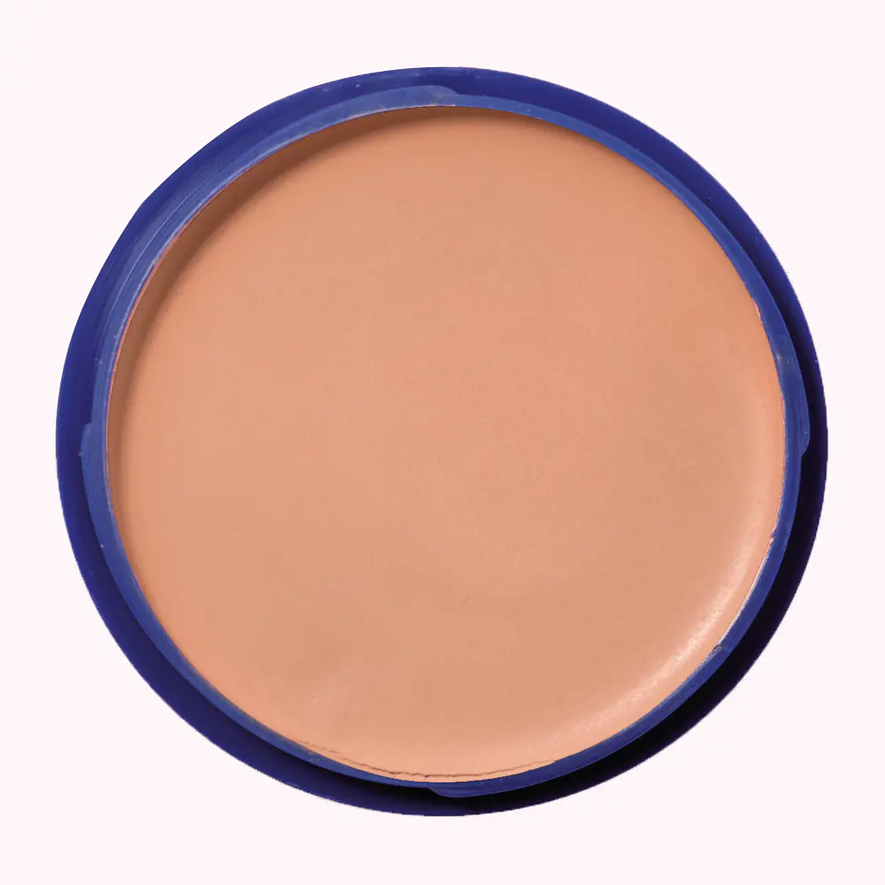 Maquillaje oculta manchas Medio