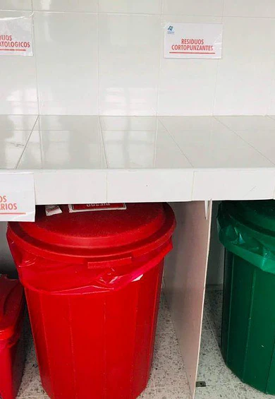 PAPELERAS PLÁSTICAS