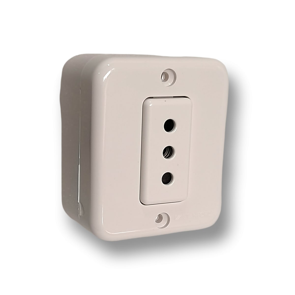 Enchufe Simple S/P 10A 250V Stanford 2