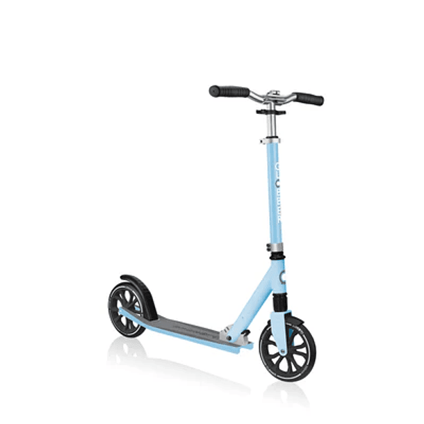 Scooter adulto celeste pastel globber 1