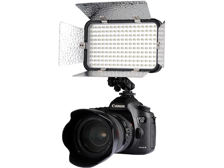 Godox Led Light 170II con reflector  4