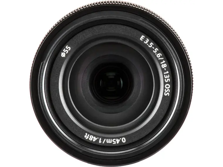 Sony E 18-135mm F3.5-5.6 OSS 2