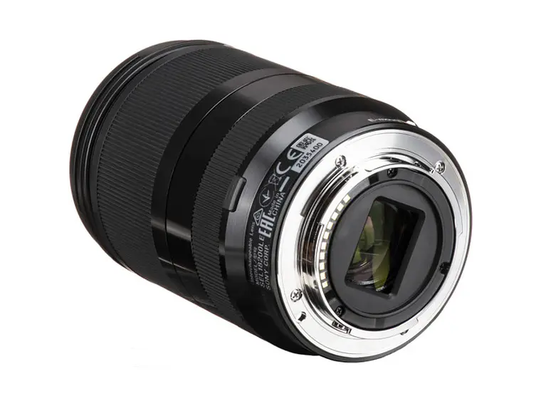Lente Sony  E 18–200mm F3,5–6,3 OSS LE 2