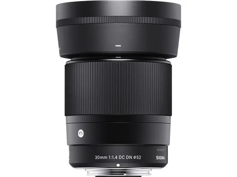 Sigma 30mm F/1.4 DC DN Sony 4