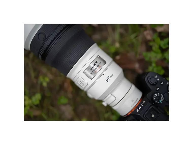 Lente Sony  FE 300mm F2.8 GM OSS 11