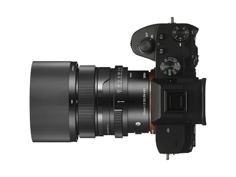 Sigma 65mm F/2 DG DN Sony E 2