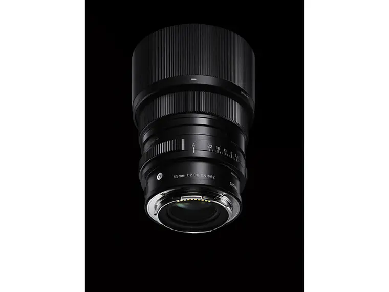 Sigma 65mm F/2 DG DN Sony E 3