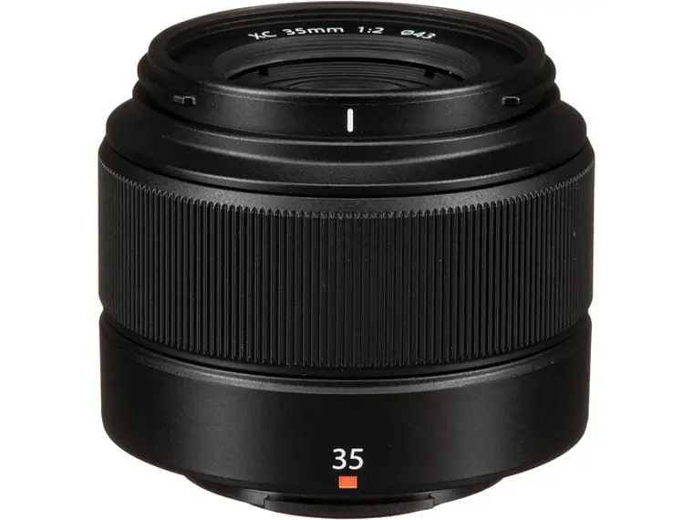 Fujifilm XC 35mm F2 Black 1