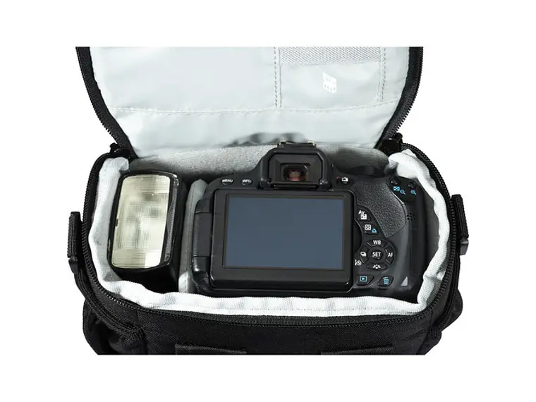Lowepro Adventura SH 140 II 4