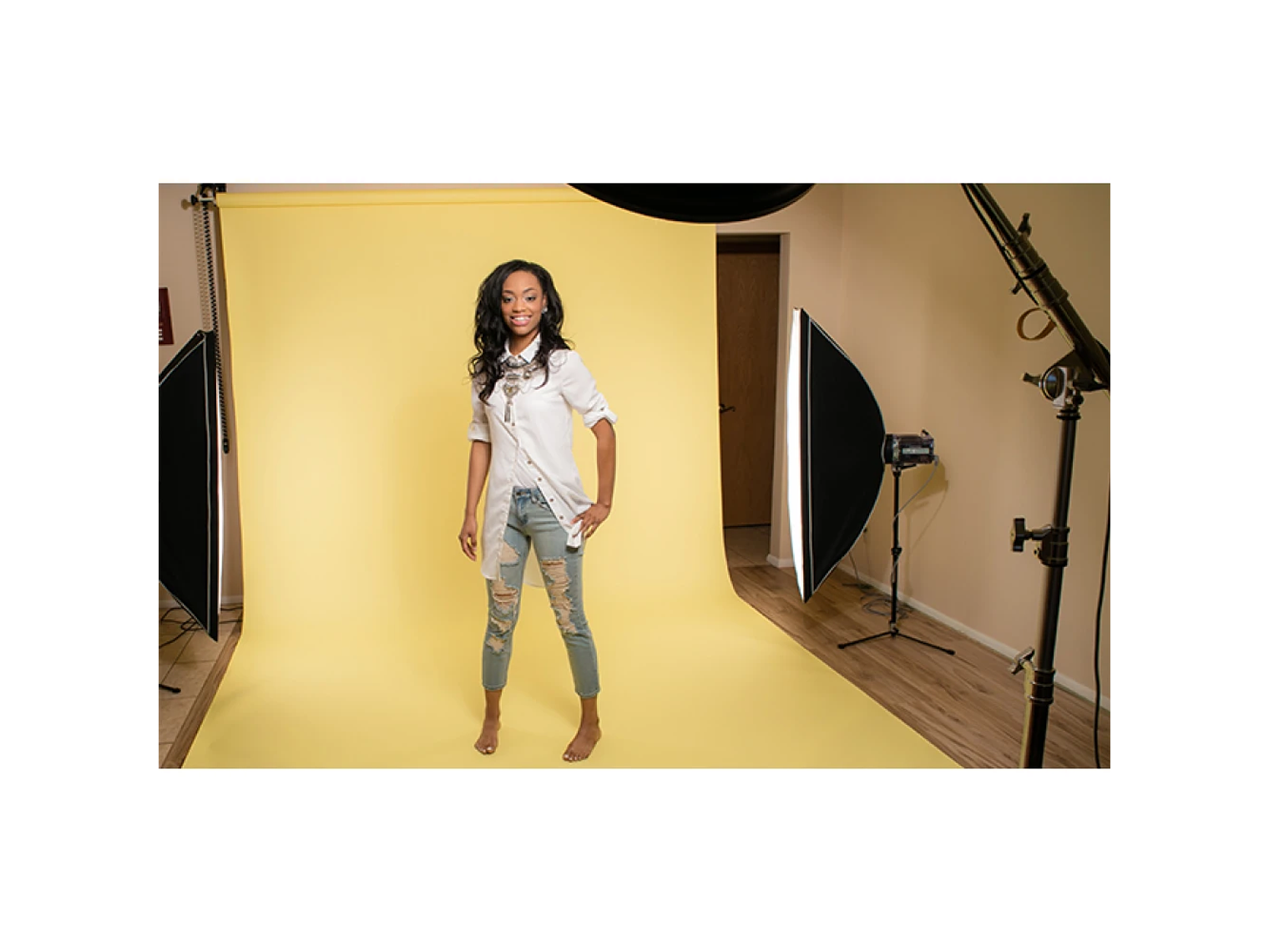 Fondo de papel BD 1,35 x 11 mts Light Yellow 2