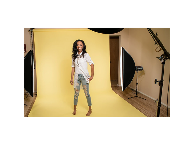 Fondo de papel BD 1,35 x 11 mts Light Yellow 2