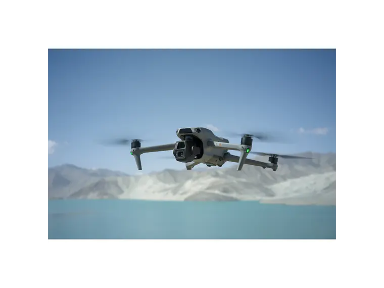 DJI Air 3S Fly More Combo 4