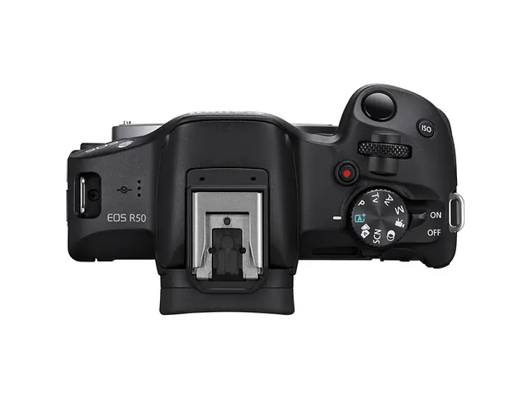 Canon EOS R50 RF-S 18-45mm f/4.5-6.3 IS STM	 5