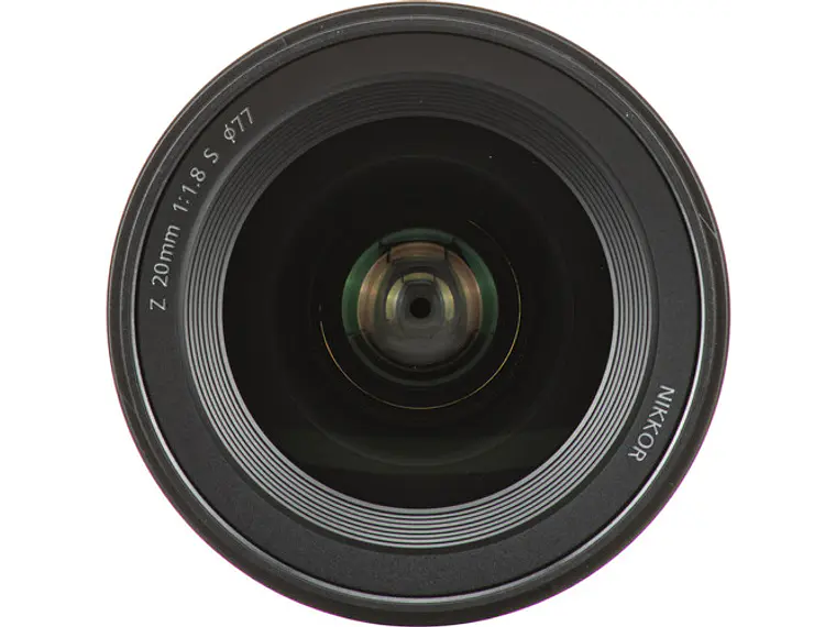 Lente NIKKOR Z 20mm f/1.8 S	 1
