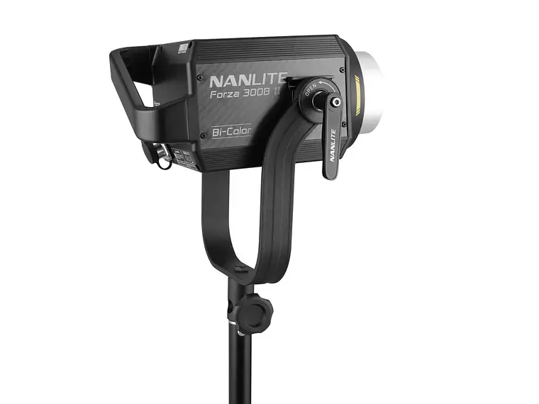 NANLITE Forza 300B II Bi-Color 1