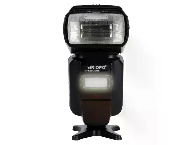 Triopo G1800 Flash Speedlight Para Canon y Nikon 3