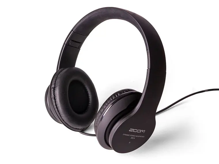 ZUM-2PMP Pack de Podcast Con Audífonos y Micrófono USB 4