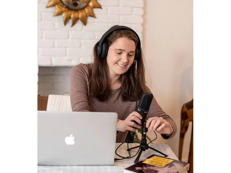 ZUM-2PMP Pack de Podcast Con Audífonos y Micrófono USB 8