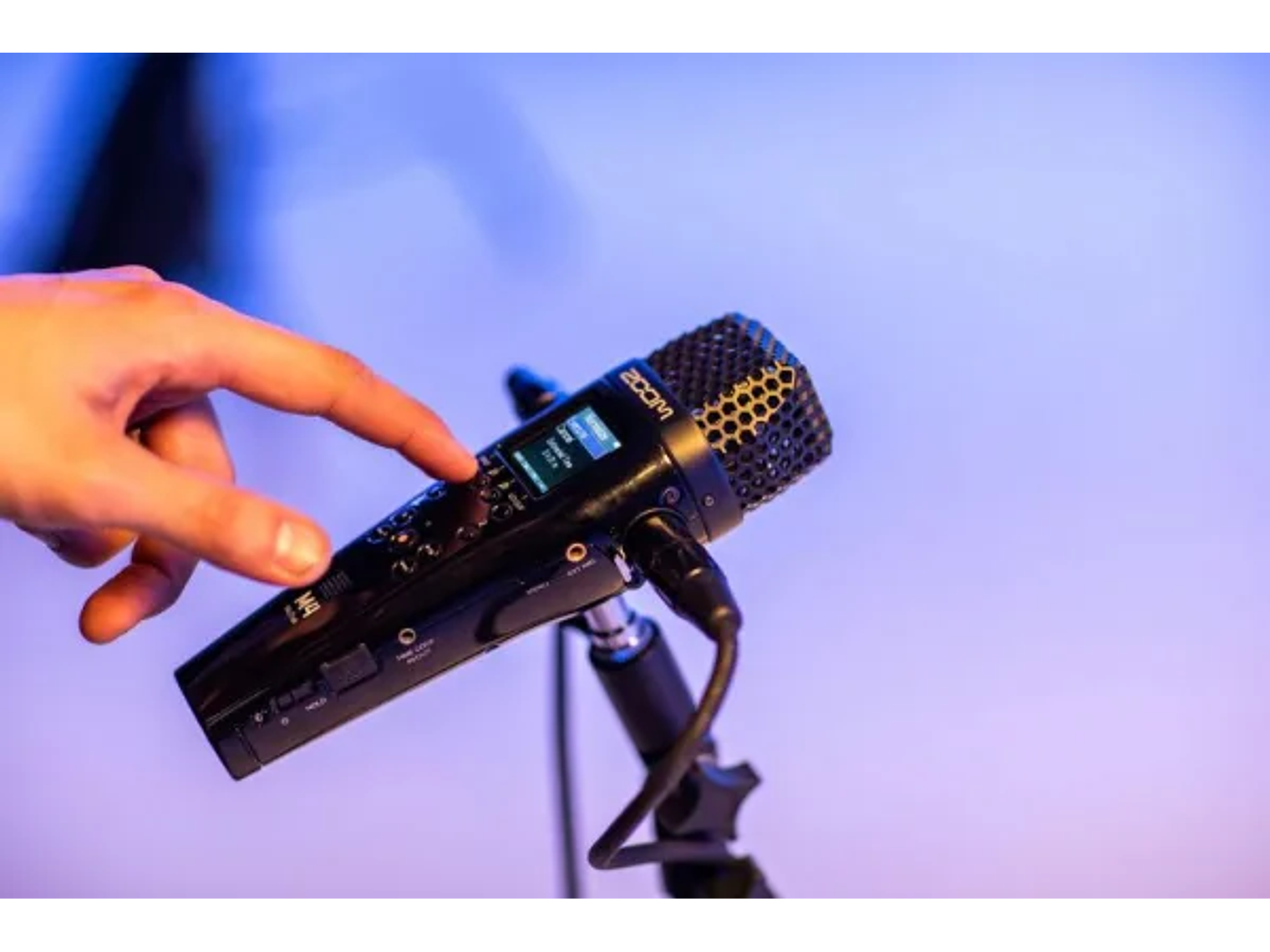 Zoom M4 Grabadora y Micrófono de Mano de 4 Canales 4