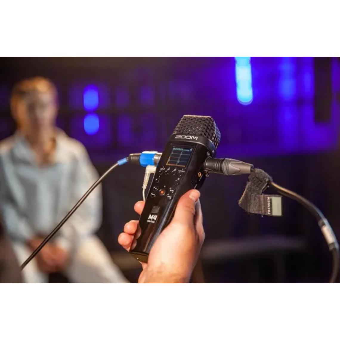 Zoom M4 Grabadora y Micrófono de Mano de 4 Canales 5