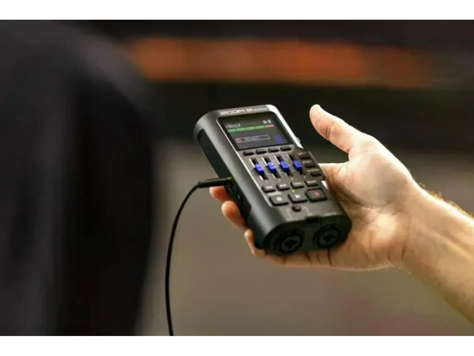 Zoom R4 Grabadora Multitrak 32bit Flotantes 4