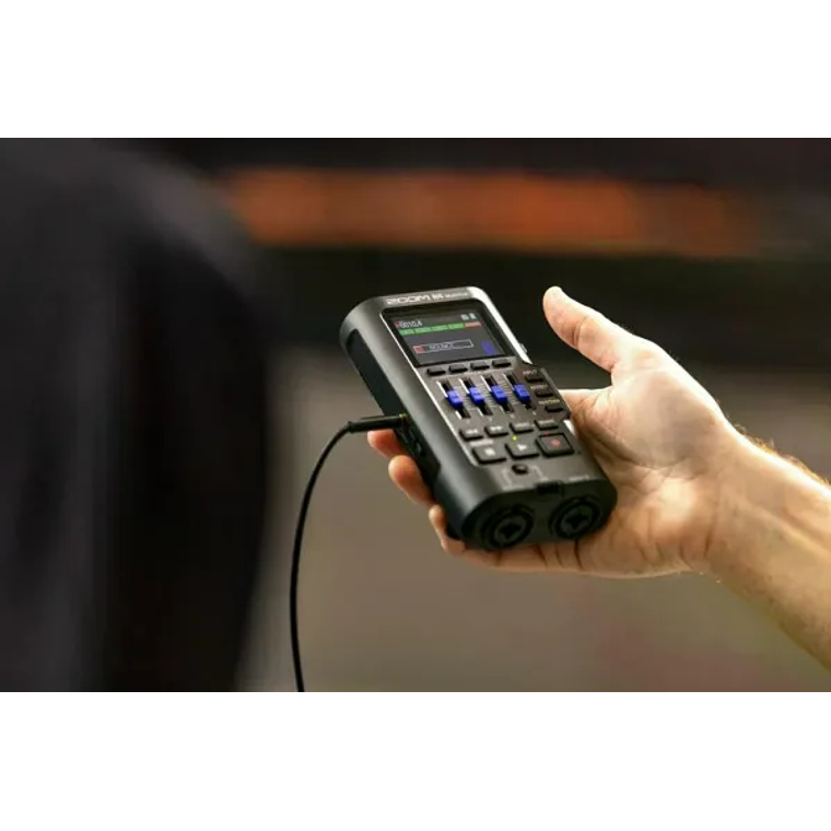 Zoom R4 Grabadora Multitrak 32bit Flotantes 4