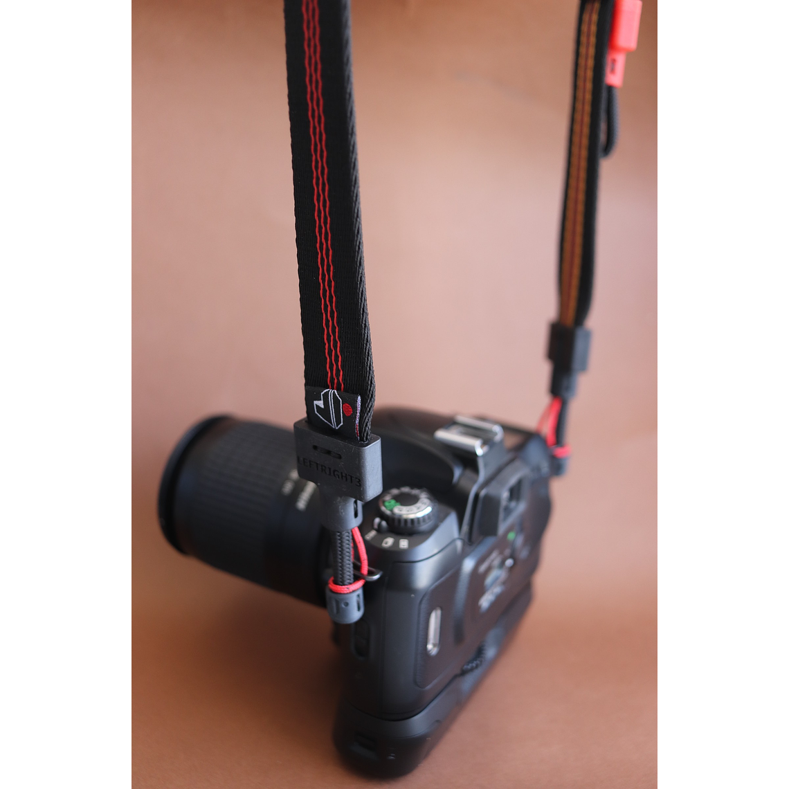 LEFTRIGHT3 Correa de cuello 3