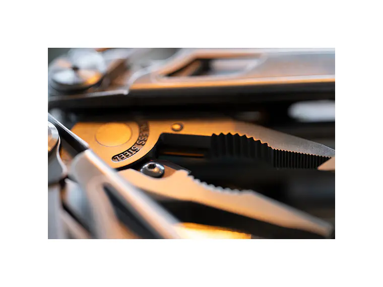 90mm F/2.8 Di III Macro VXD SONY 10