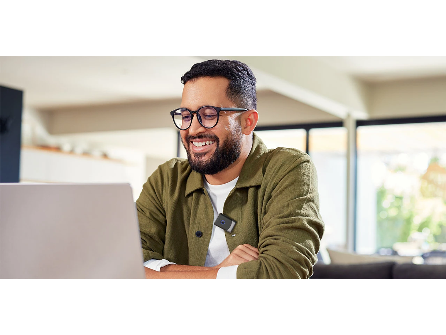 Saramonic Micrófono lavalier inalámbrico, 2 TX, 1 RX, case de carga. 10