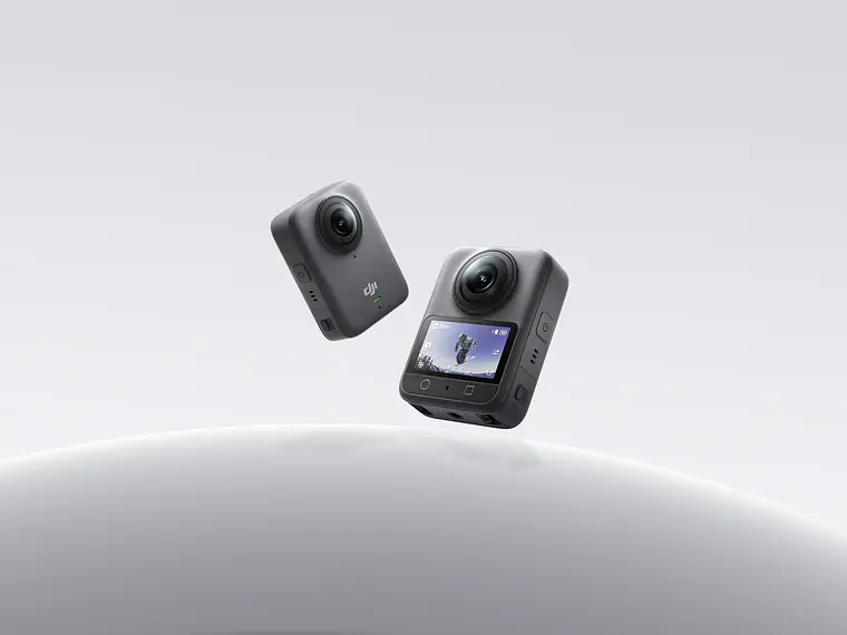DJI Osmo 360 Adventure combo 1