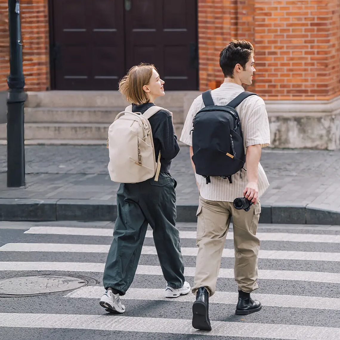 PGYTECH Mochila OneGo Lite 22L - Matte Black 2