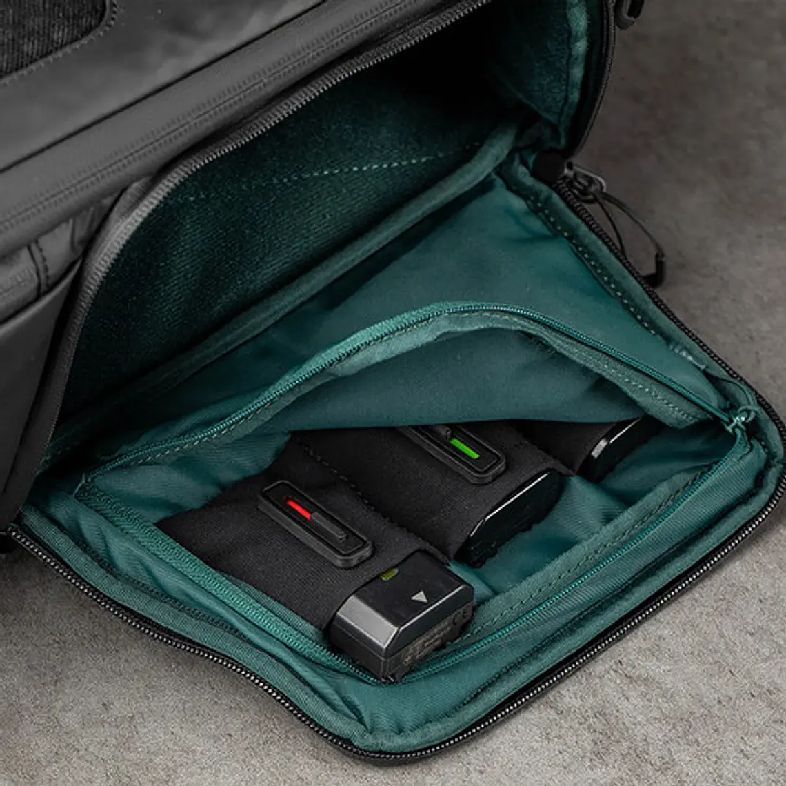 PGYTECH Mochila OneMo Lite 22L - Twilight Black 4