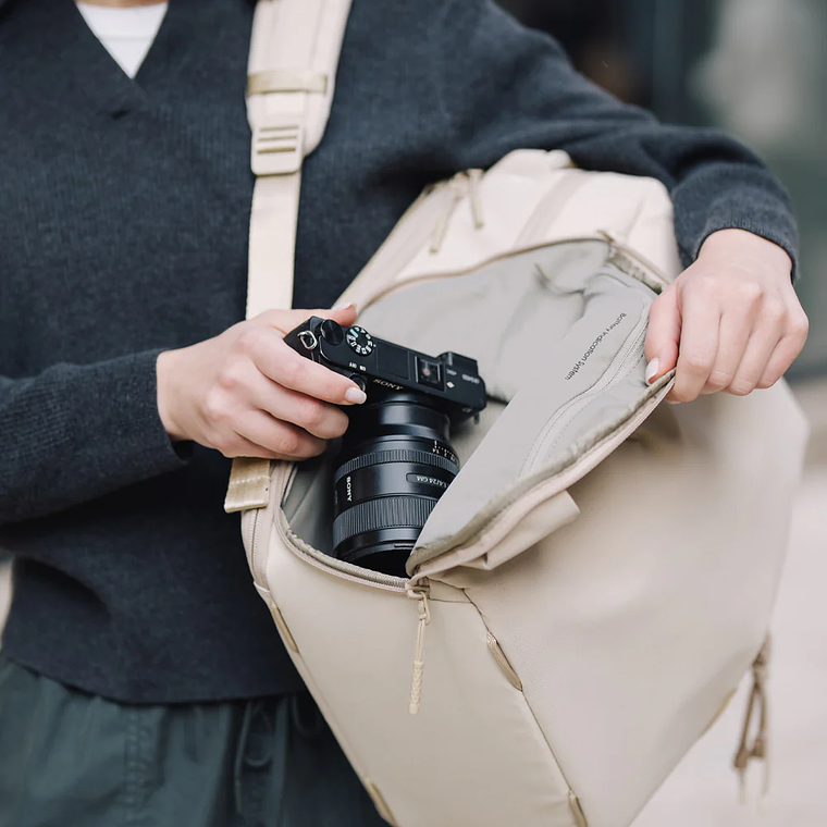 PGYTECH Mochila OneGo Lite 22L - Matte Black 6