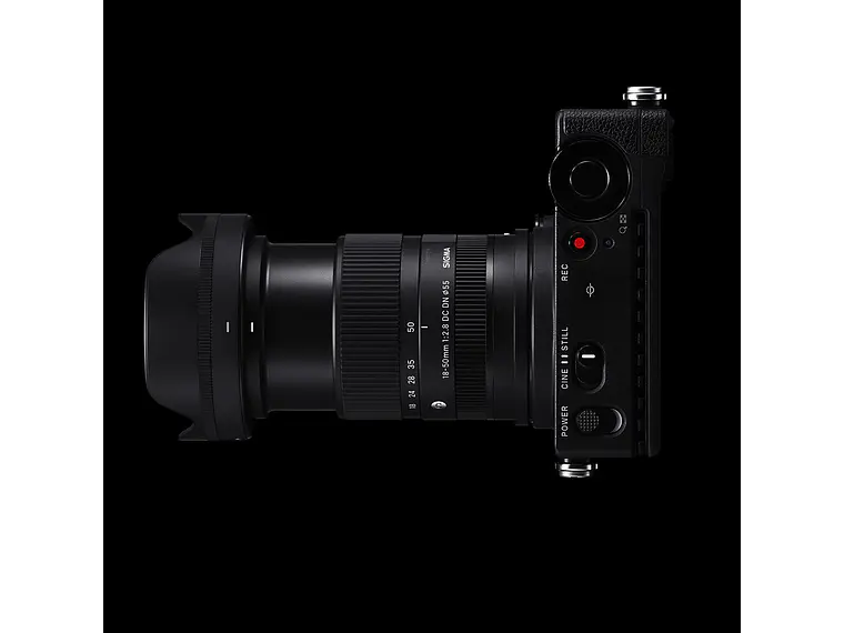 Sigma 18-50mm f/2.8 DC DN Contemporary CANON RF 4