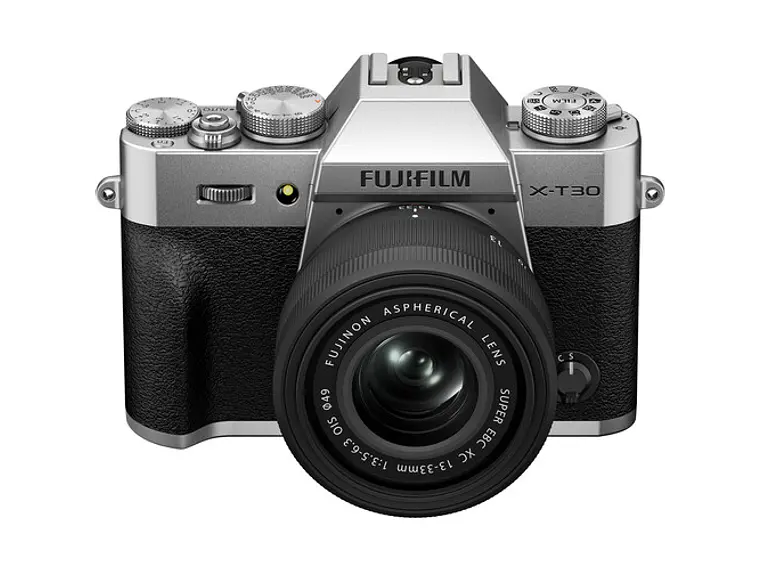 FUJIFILM X-T30 III con objetivo de 13-33 mm f/3.5-6.3 SILVER 6